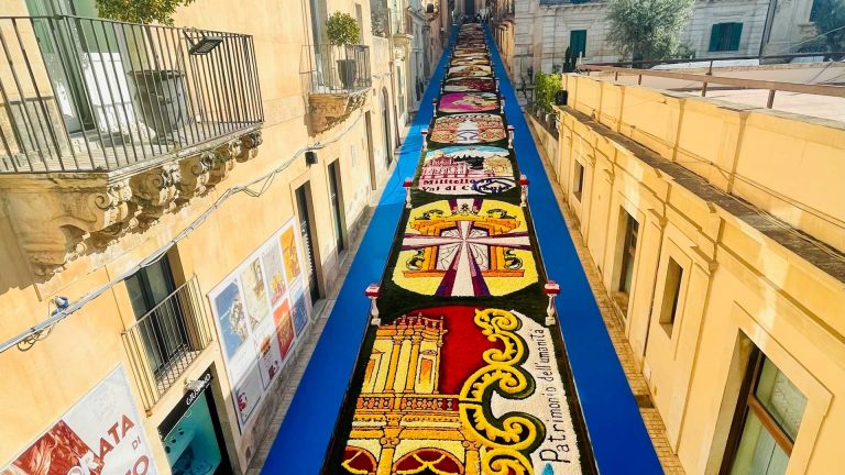 INFIORATA NOTO